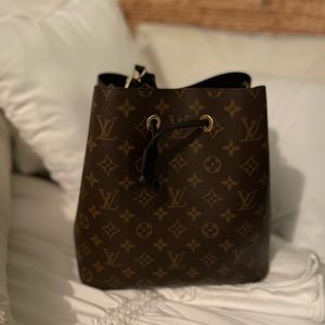 Louis Vuitton NeoNoe MM Black
